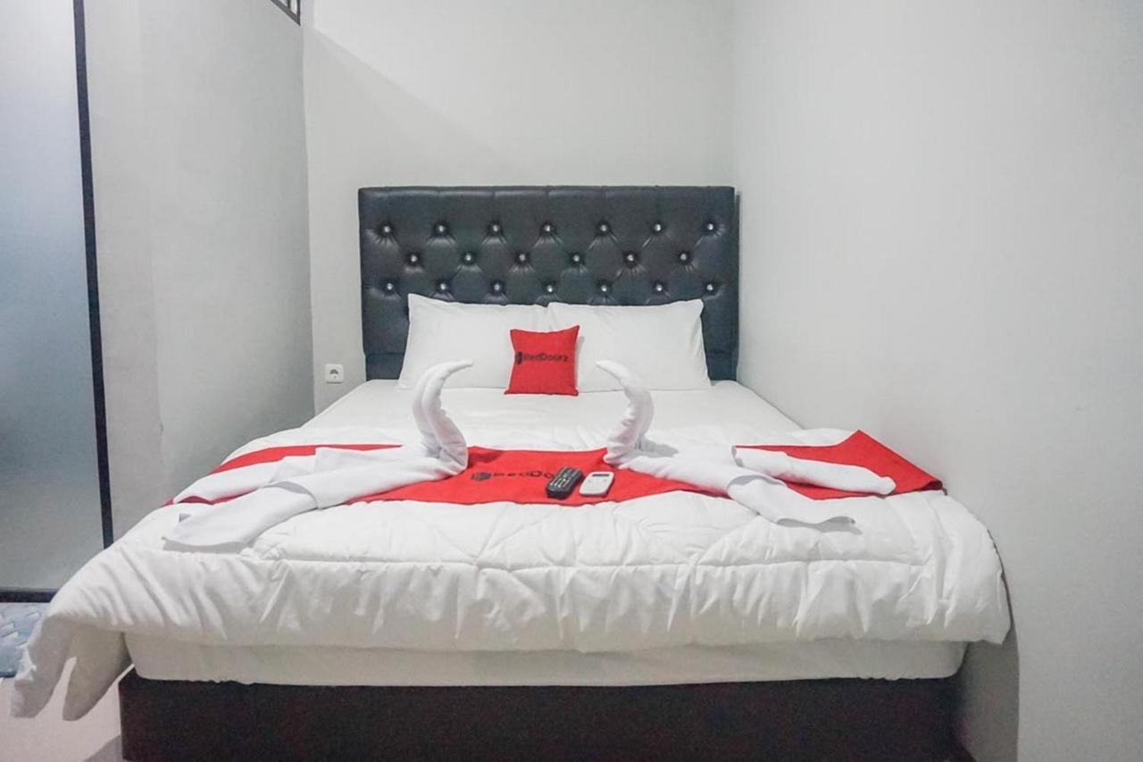 Reddoorz Plus @ Kalpataru Malang Extérieur photo
